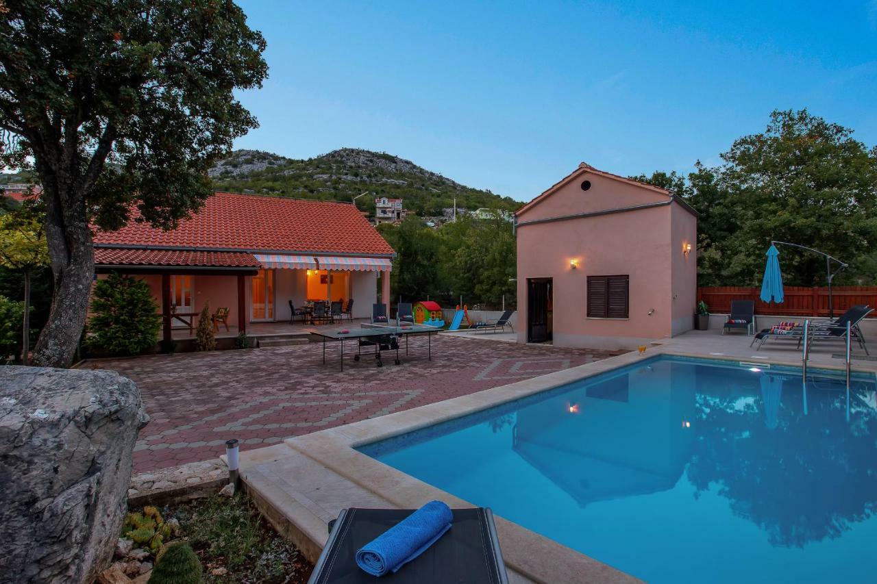 Villa Zvonimir Zagvozd Extérieur photo